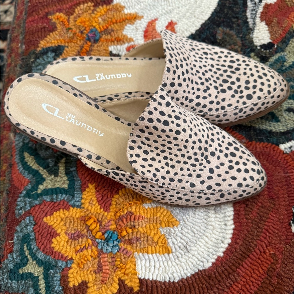 Chinese Laundry tan/black polka dot slides.  Very good condition. Size 7/ 37.5.